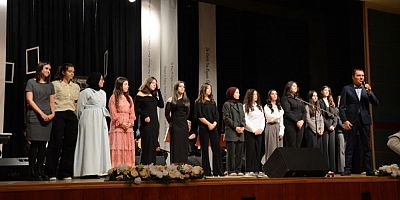 Liseli gençler Anadolu Türkülerinin sesini yükseltti