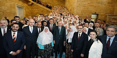 Mihalgazili kadınlar beyaz tülbentleri ve şalvarlarıyla Ankara'ya çıkarma yaptı