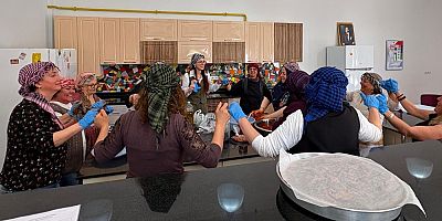 Odunpazarı'nda anneler bu hafta çiğ köftenin inceliklerini öğrendi