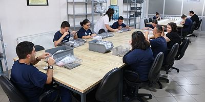 Özel gereksinimli bireylerden 22 milyon 112 bin 45 ürünün montajı