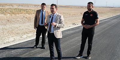 Sivrihisar-Çeltik bağlantı yolunda asfalt çalışmaları devam ediyor