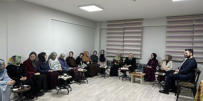 TÜRGEV Yurdunda bir tatlı Ramazan sohbeti