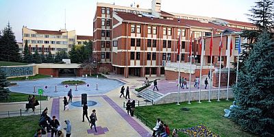 “Türk Dili ve Edebiyatı” ile “Yönetim Bilişim Sistemleri” yeni öğrencilerini bekliyor
