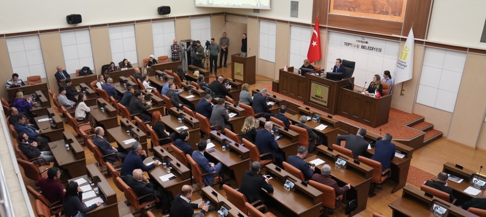Tepebaşı Belediye Meclisinde 11 madde oy birliğiyle komisyonda