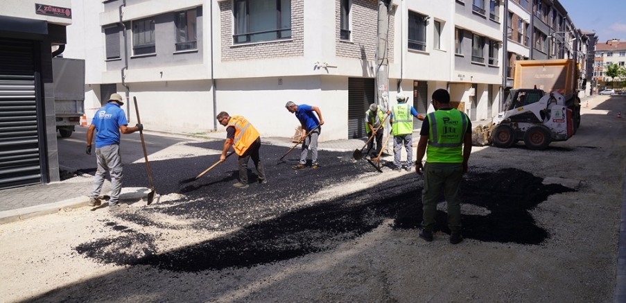 Tepebaşı Belediyesi Ertuğrulgazi Mahallesinde asfaltlama çalışması başlattı
