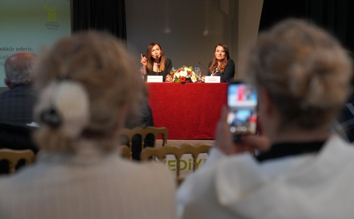 Tepebaşı Belediyesinin panelinde Eskişehir'de demiryolunun etkileri konuşuldu