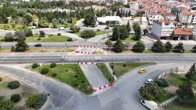 Tepebaşı Kavşağı'nın kapatılma süresi uzatıldı