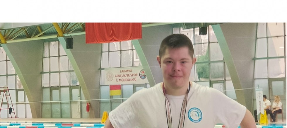 Tepebaşı Spor Kulübünün down sendromlu  sporcusu derecelerle döndü