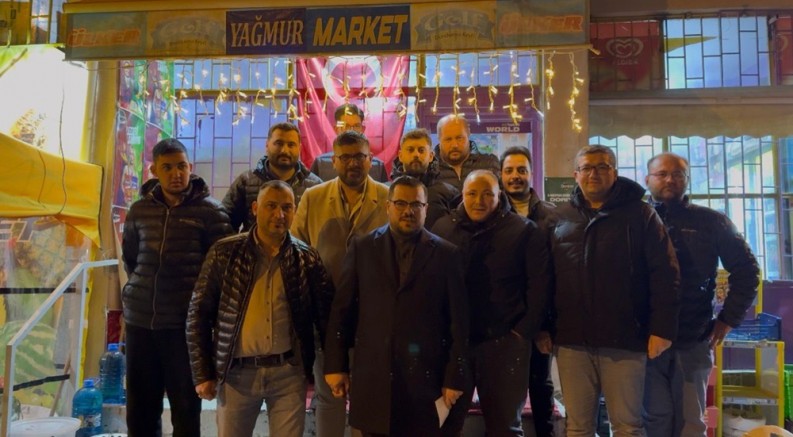 Veli Görkem Pala ve arkadaşları zarif Ramazan geleneği ile yüzleri güldürdü